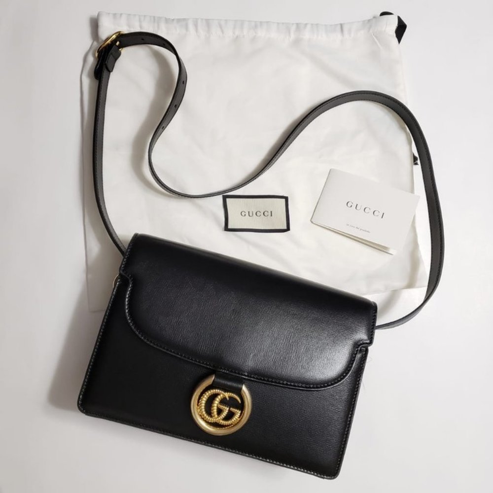 GUCCI GG Ring small bag